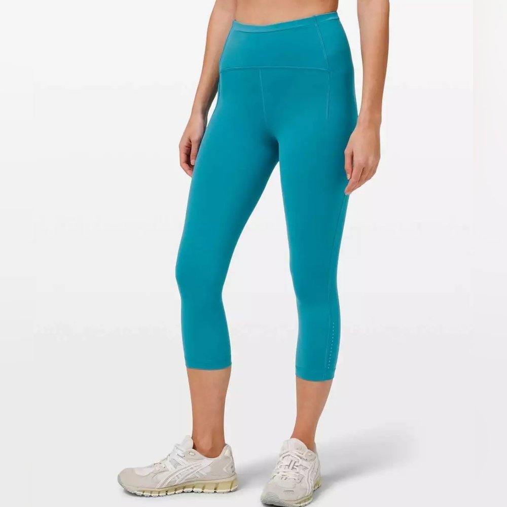 Lululemon Swift Speed HRCrop 21" Legging Size 8 HawaiianBlue Luxtreme
